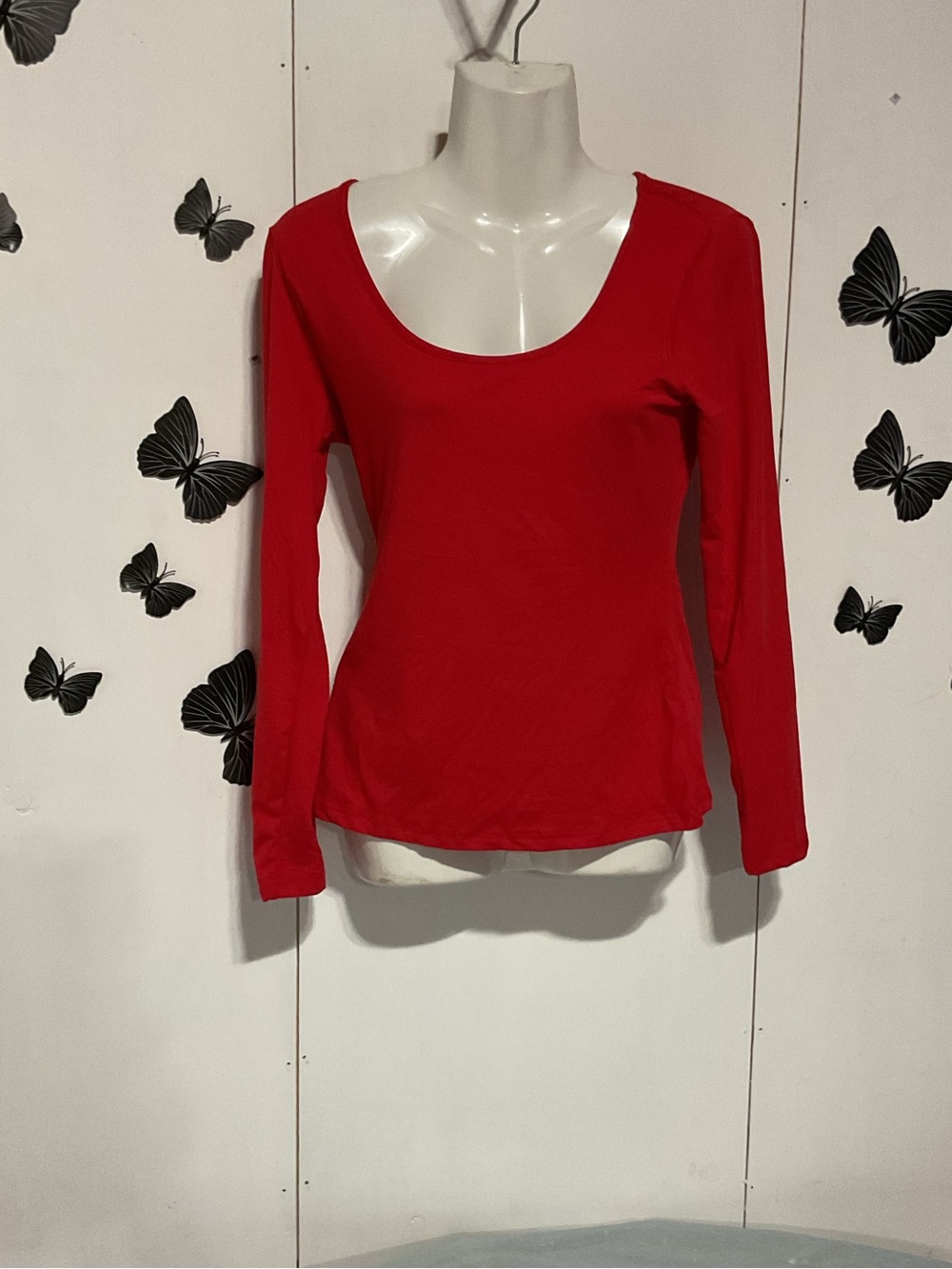 Mango Scoop Neck Long-Sleeve Top in Red